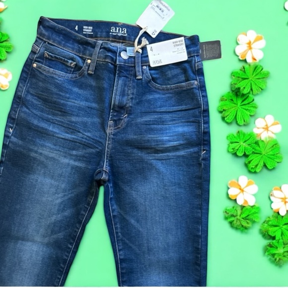 Women’s a.n.a Jeans High-Rise Dark Rinse Straight Leg Size 4 NWT - Picture 4 of 15